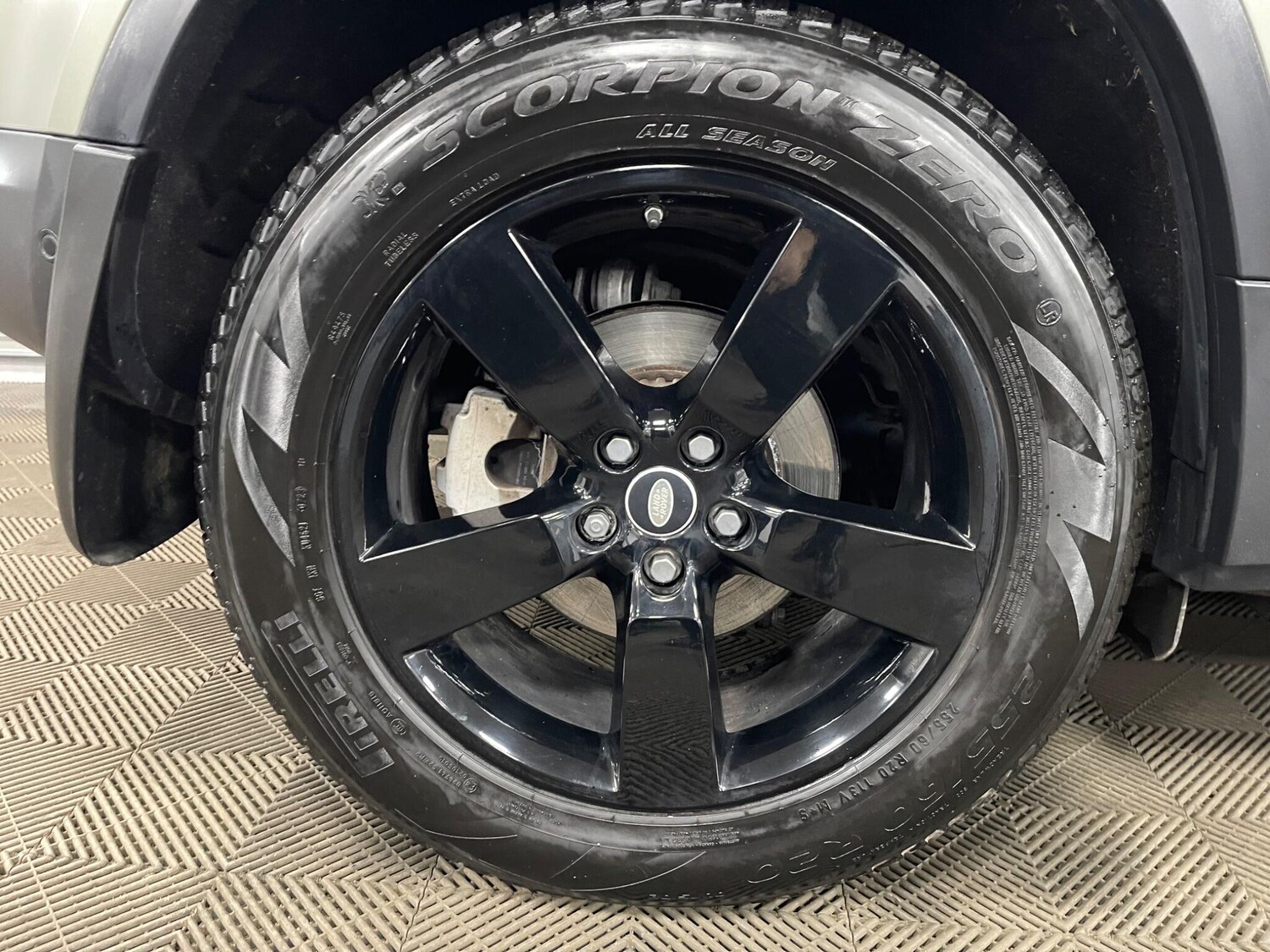 Used Land Rover Defender 110 for sale - 78215071: Photo 49