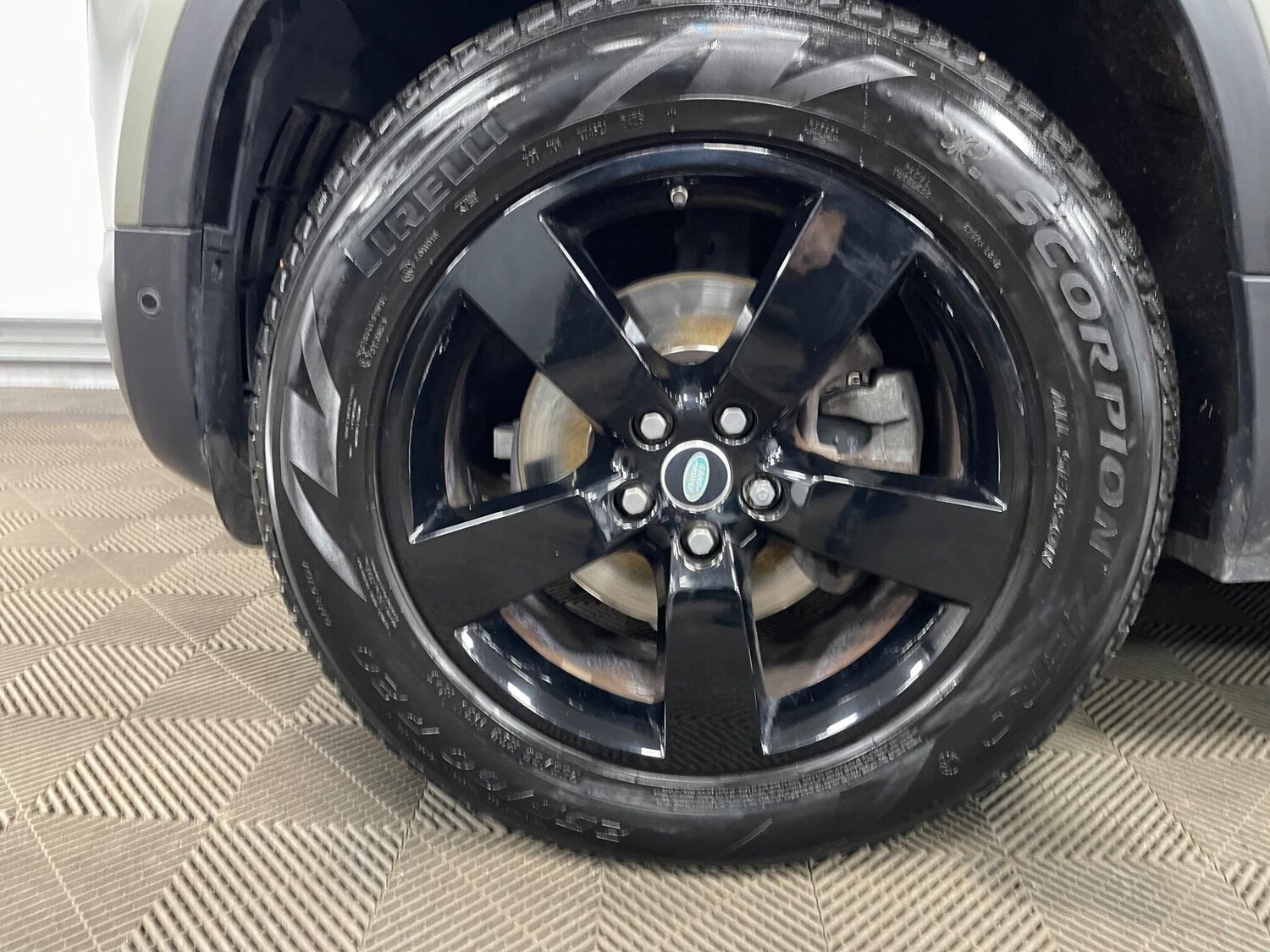 Used Land Rover Defender 110 for sale - 78215071: Photo 52