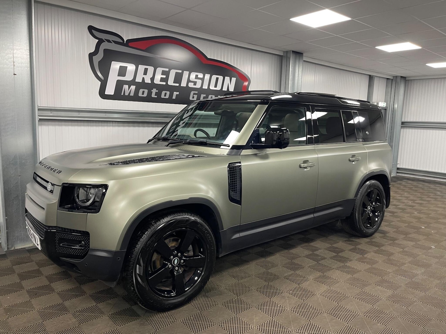 Used Land Rover Defender 110 for sale - 78215071: Photo 9