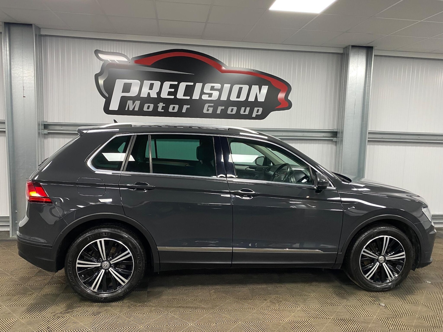 Used Volkswagen Tiguan 2017 for sale - 77330508: Photo 27