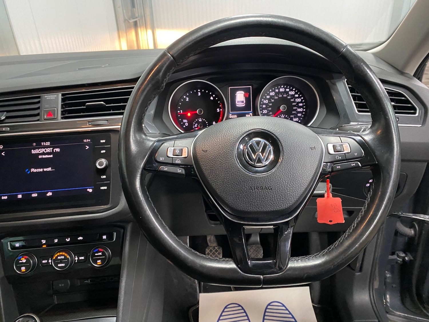 Used Volkswagen Tiguan 2017 for sale - 77330508: Photo 32