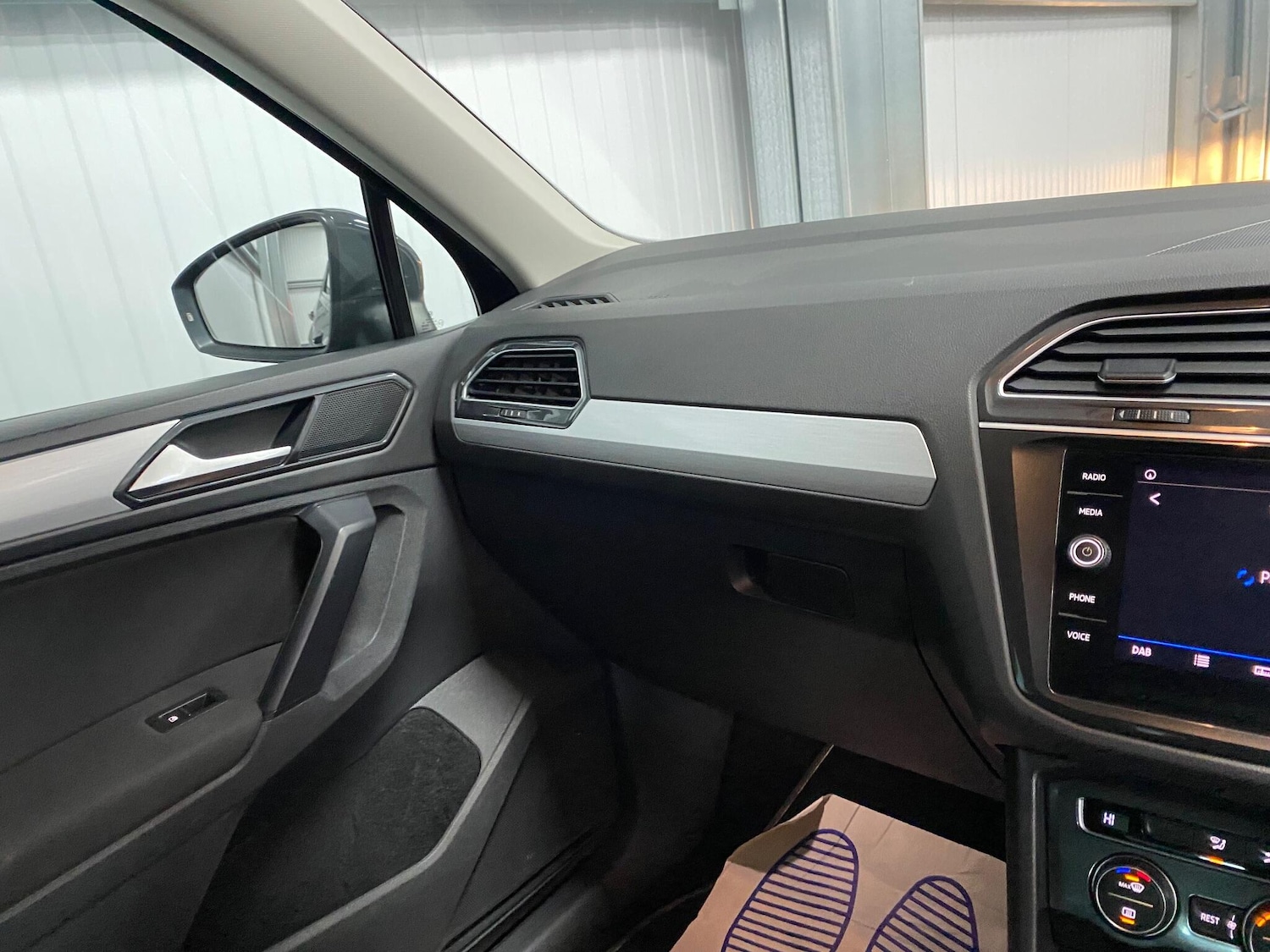 Used Volkswagen Tiguan 2017 for sale - 77330508: Photo 39