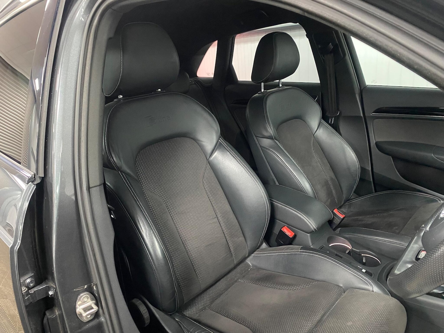 Used Audi Q3 2017 for sale - 77015485: Photo 28