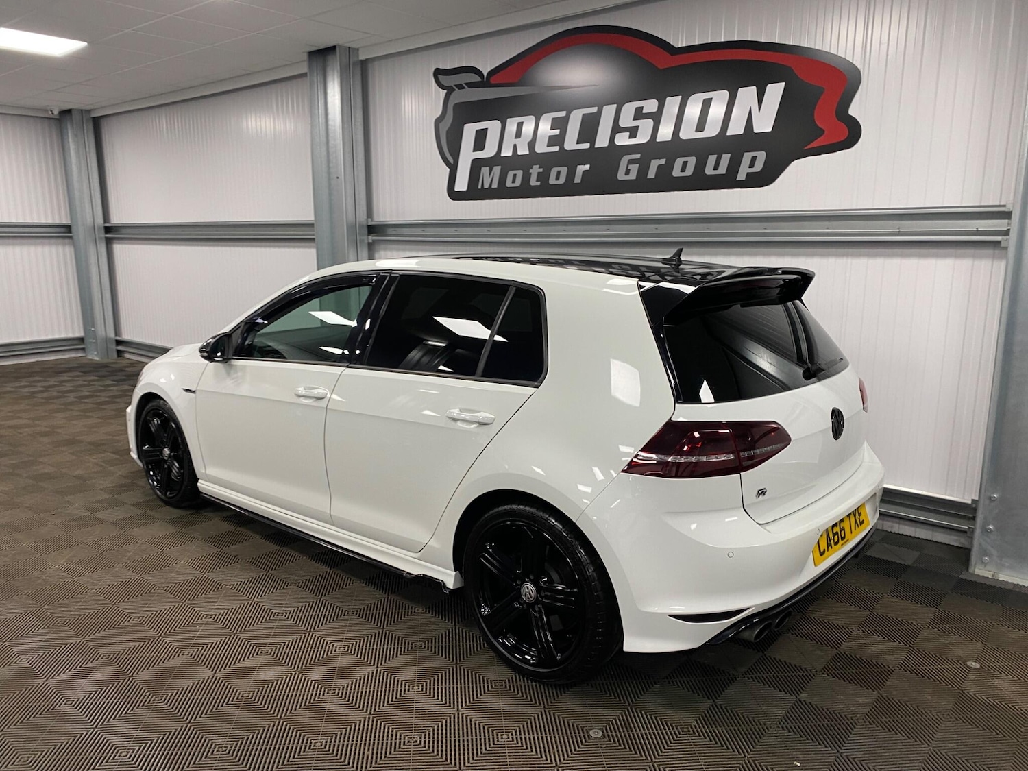 Used Volkswagen Golf 2017 for sale - 76371368: Photo 15