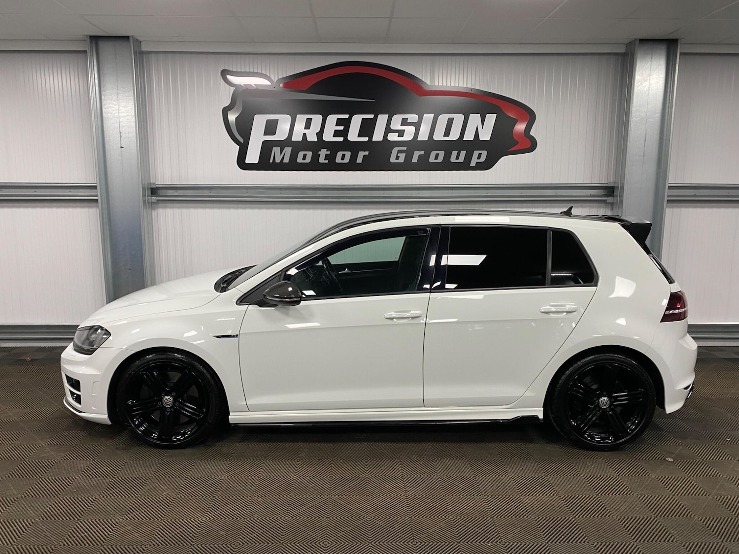 Used Volkswagen Golf 2017 for sale - 76371368: Photo 17