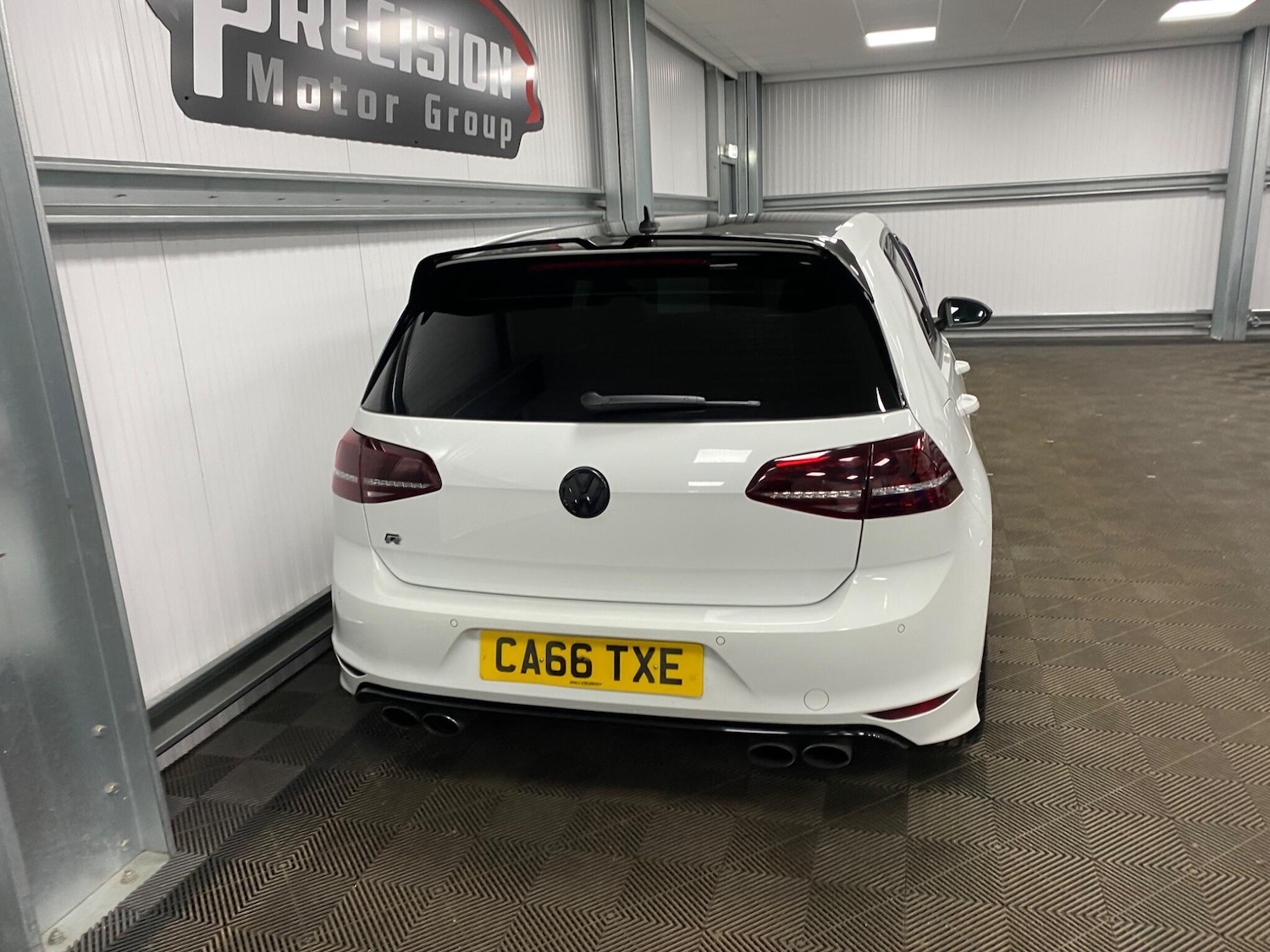 Used Volkswagen Golf 2017 for sale - 76371368: Photo 24