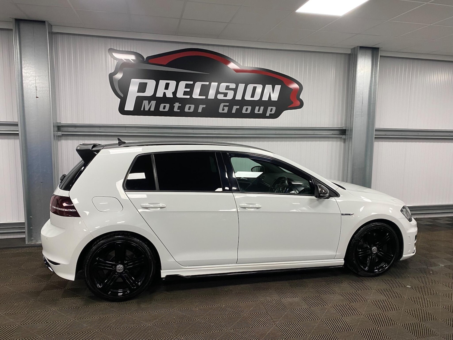 Used Volkswagen Golf 2017 for sale - 76371368: Photo 25