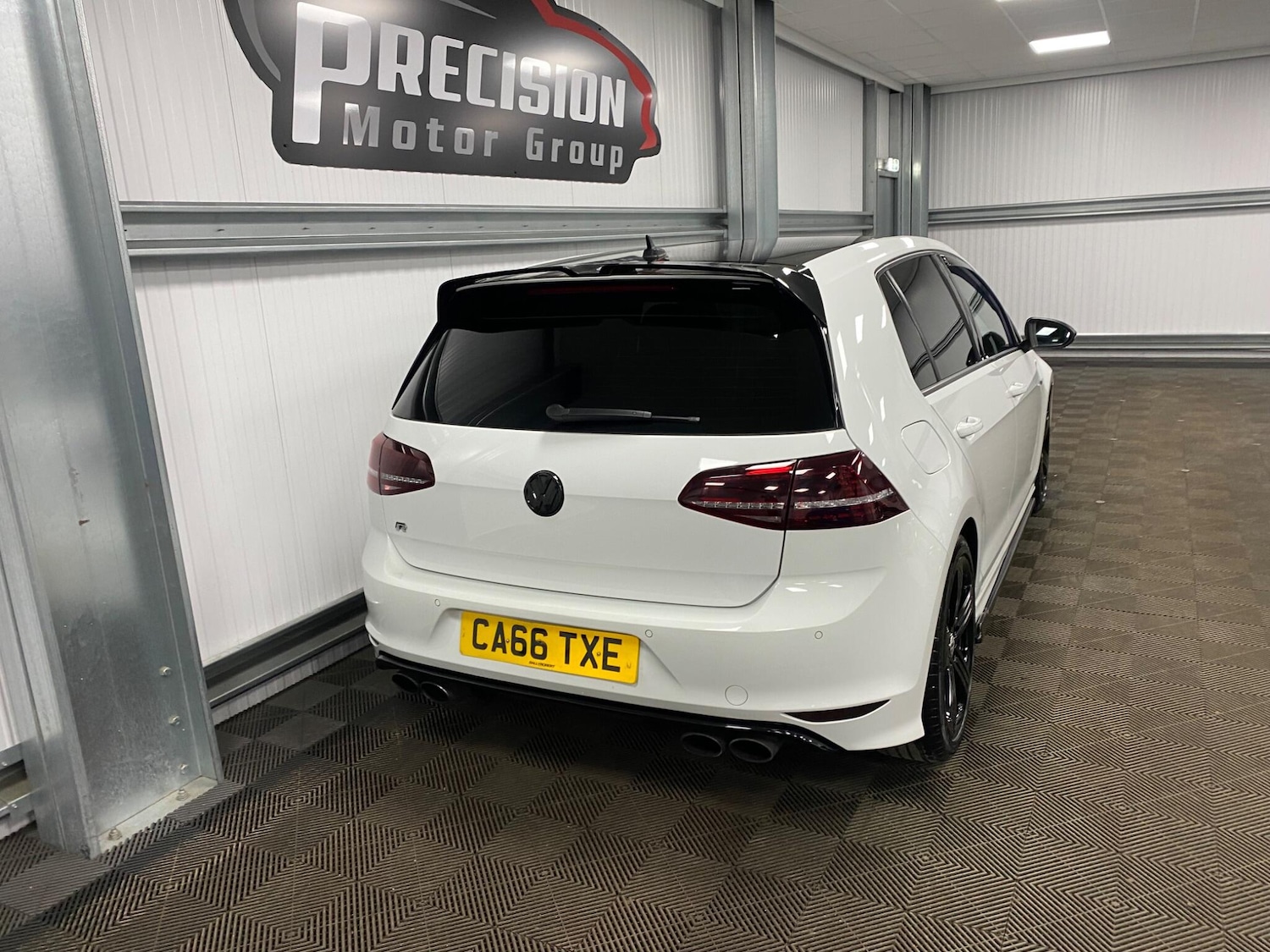 Used Volkswagen Golf 2017 for sale - 76371368: Photo 29