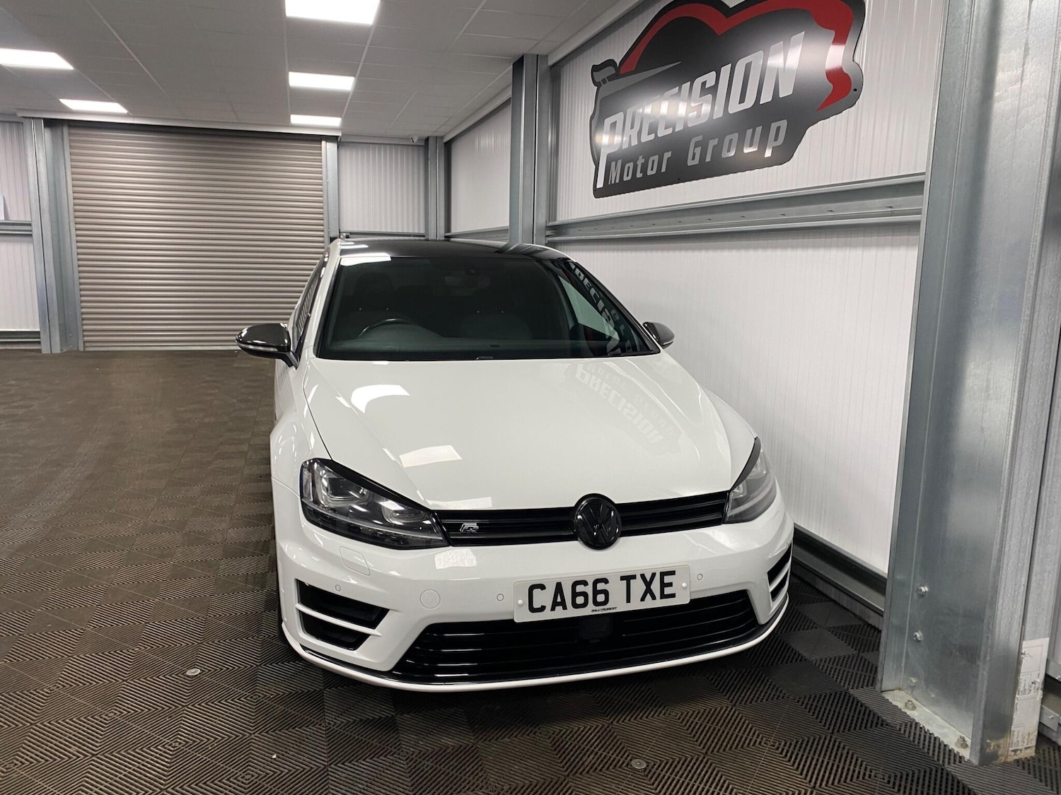 Used Volkswagen Golf 2017 for sale - 76371368: Photo 3
