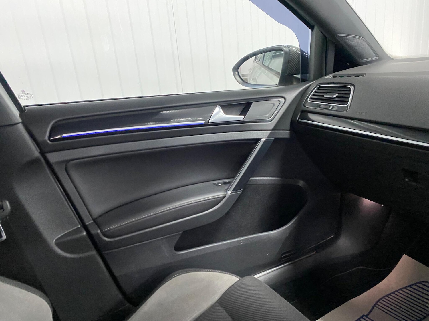 Used Volkswagen Golf 2017 for sale - 76371368: Photo 35