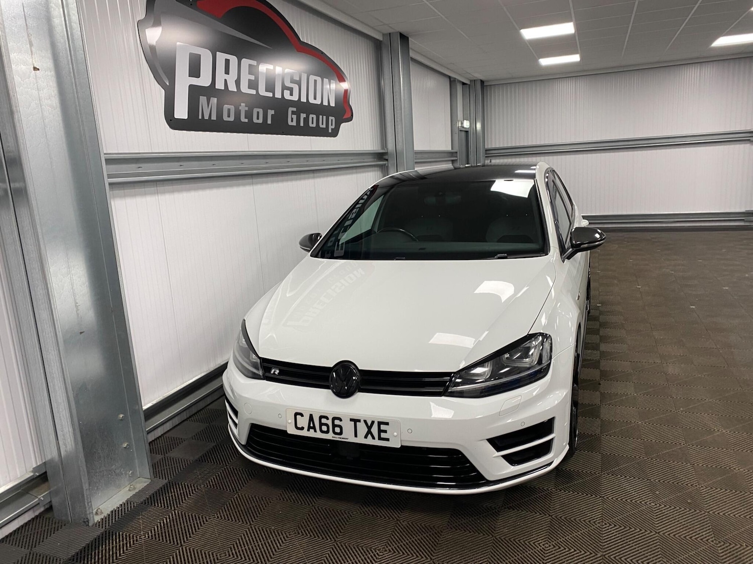 Used Volkswagen Golf 2017 for sale - 76371368: Photo 6