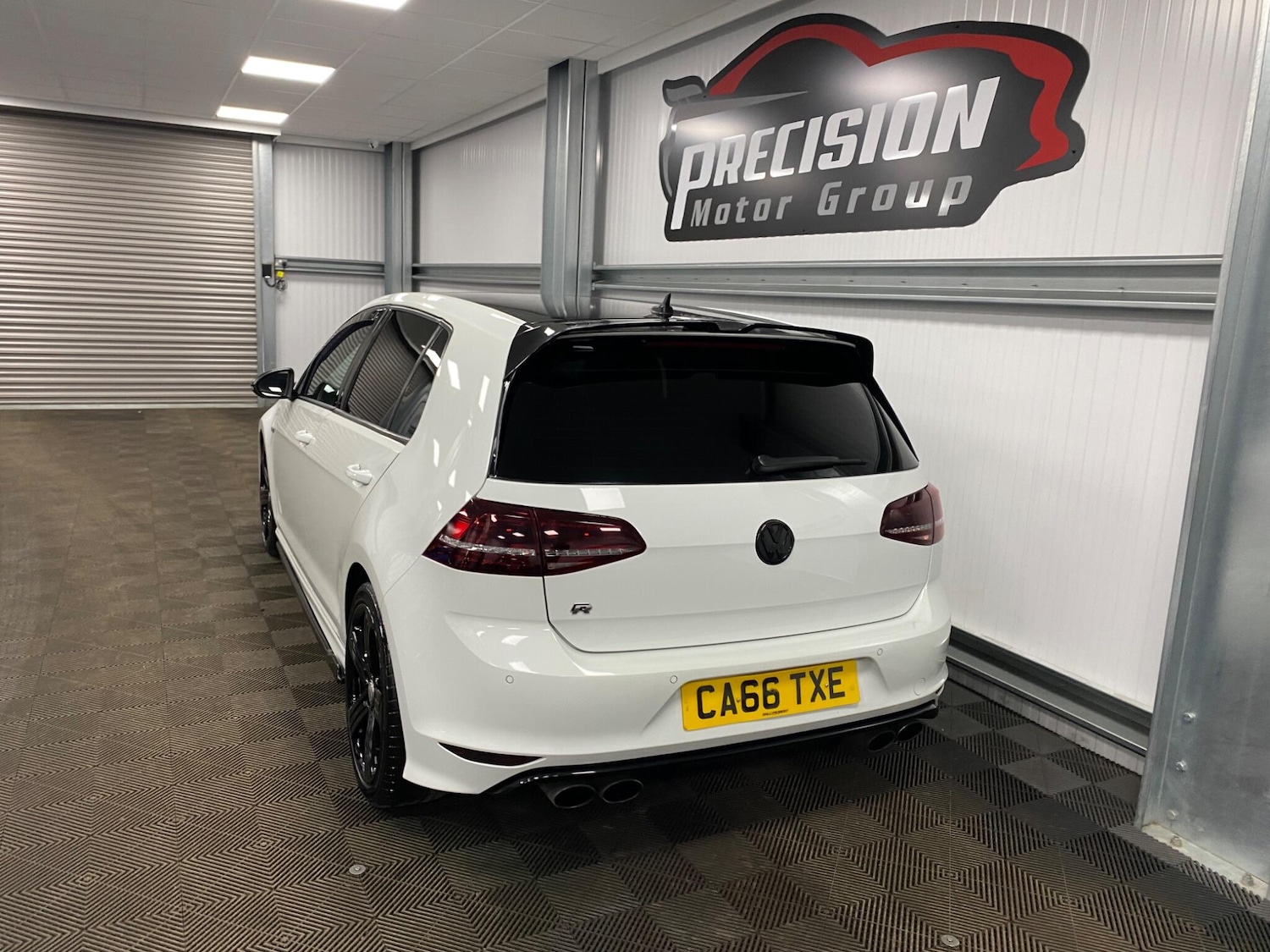 Used Volkswagen Golf 2017 for sale - 76371368: Photo 8