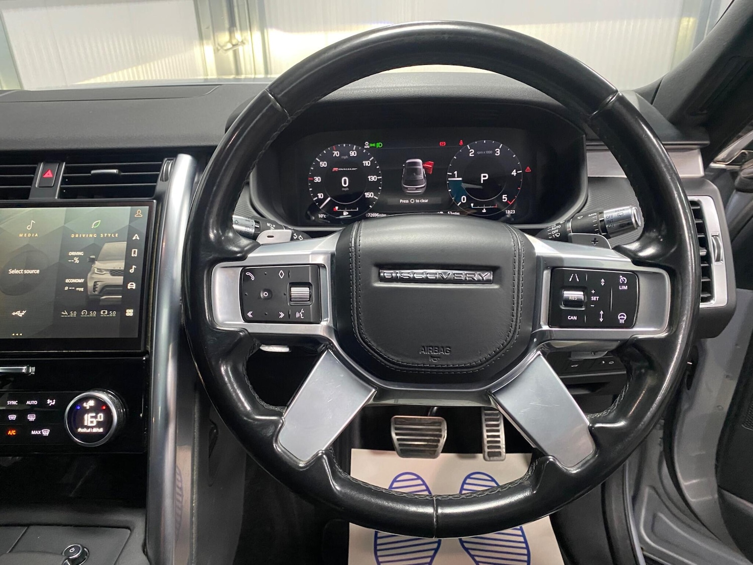 Used Land Rover Discovery 2021 for sale - 77291715: Photo 30