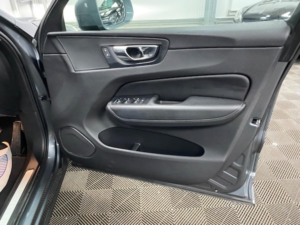 Used Volvo XC60 2018 for sale - 76026719: Photo 43