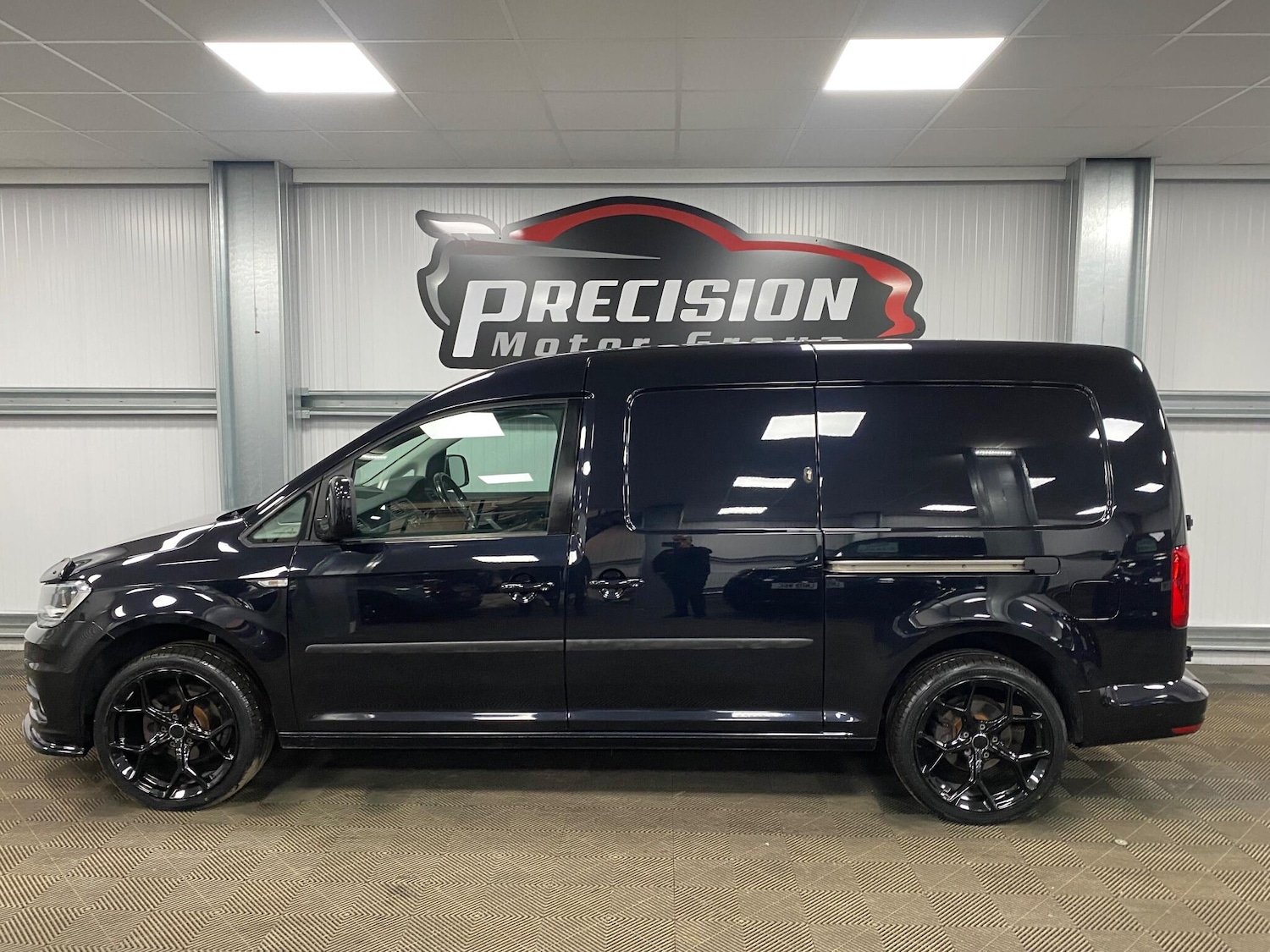 Used Volkswagen Caddy Maxi 2017 for sale - 76715117: Photo 4