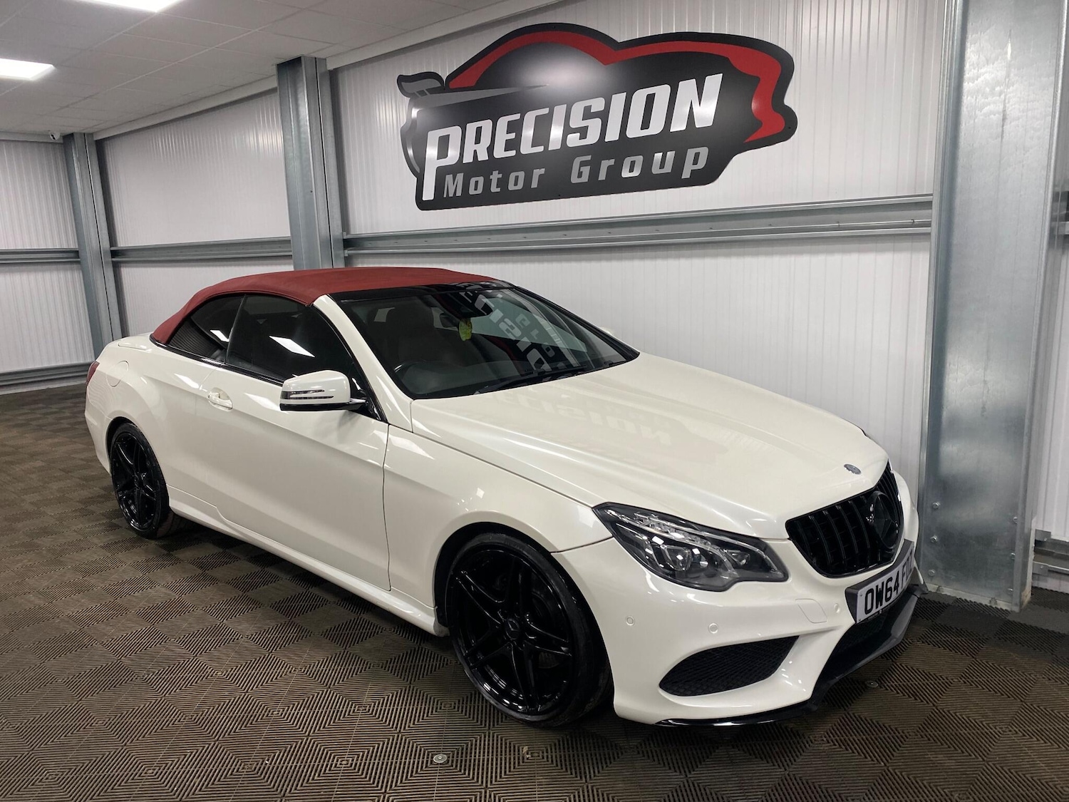 Used Mercedes-Benz E Class for sale - 77809204: Photo 2