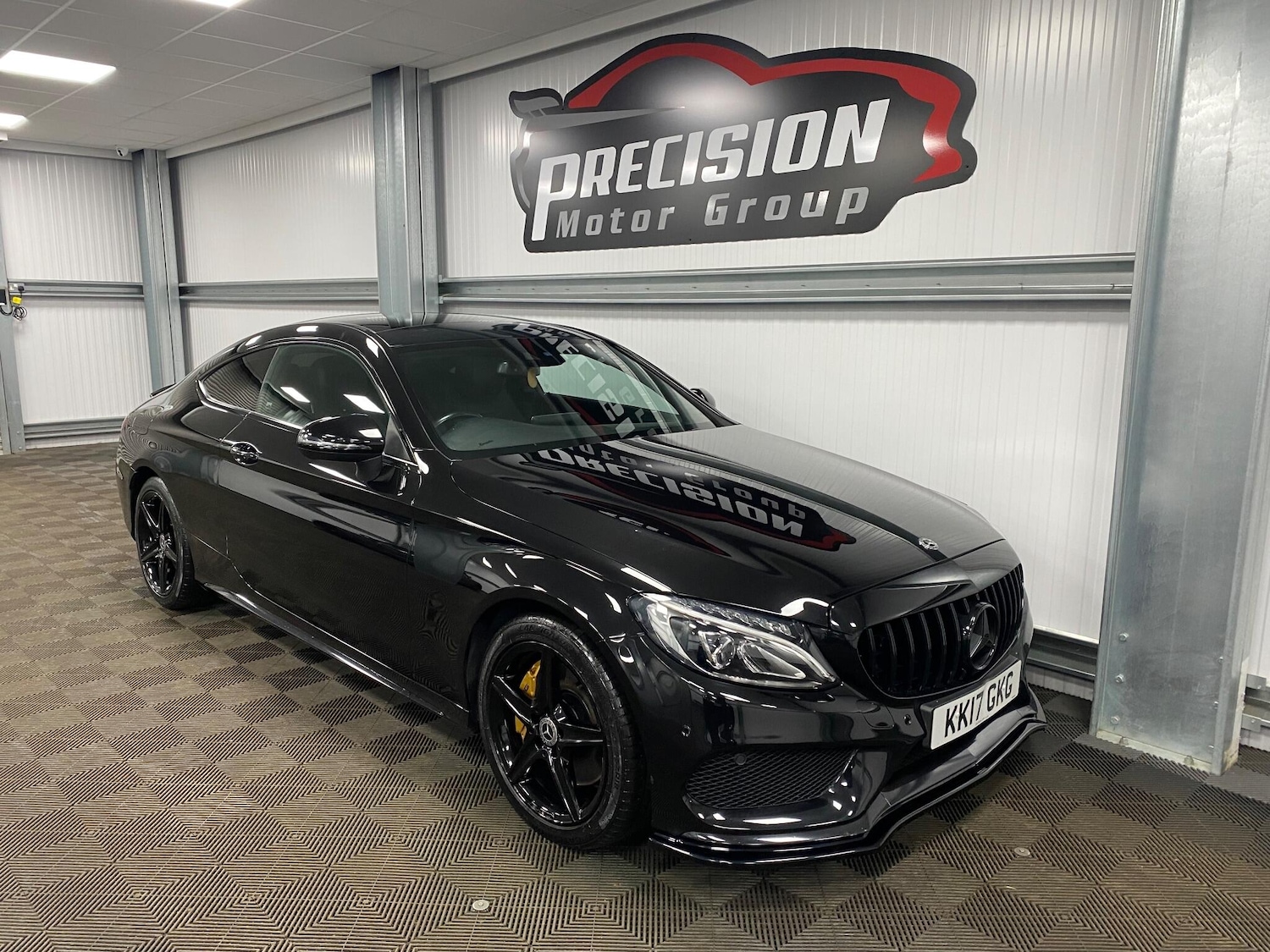 Used Mercedes-Benz C Class 2017 for sale - 76607776: Photo 2