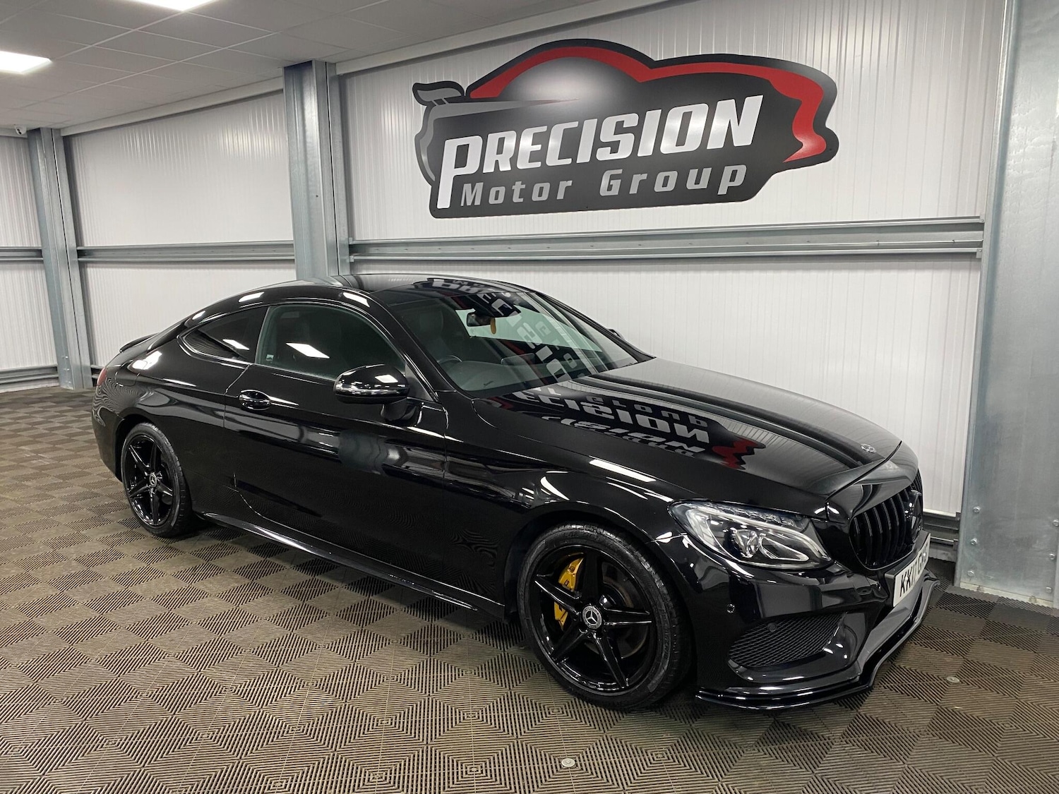 Used Mercedes-Benz C Class 2017 for sale - 76607776: Photo 3