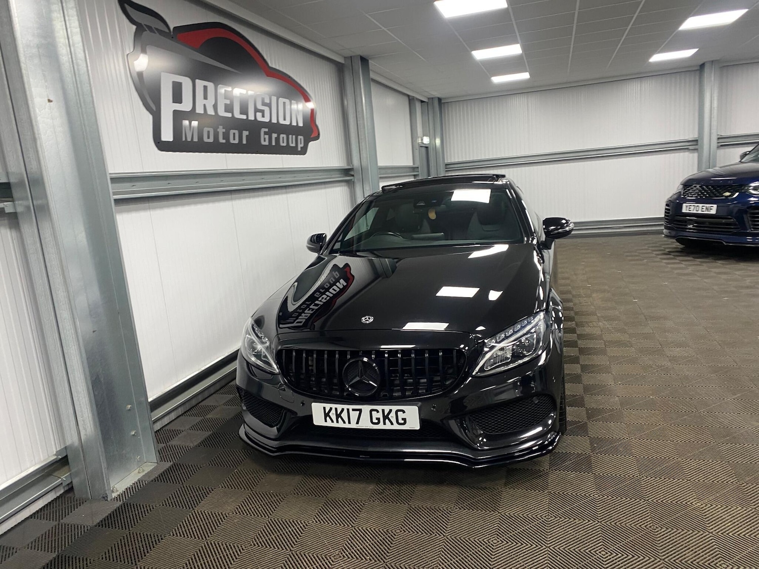 Used Mercedes-Benz C Class 2017 for sale - 76607776: Photo 4