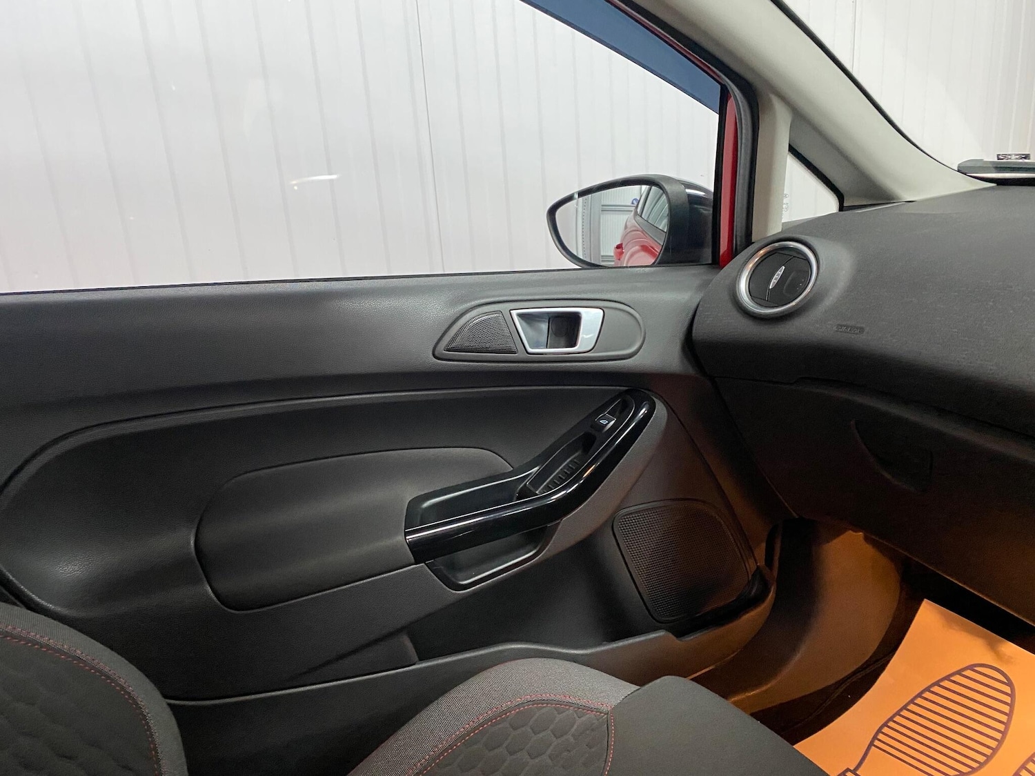 Used Ford Fiesta 2015 for sale - 76850298: Photo 39