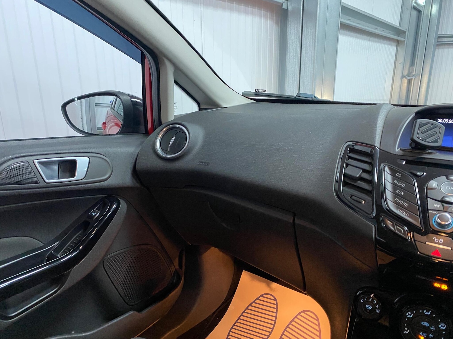 Used Ford Fiesta 2015 for sale - 76850298: Photo 40