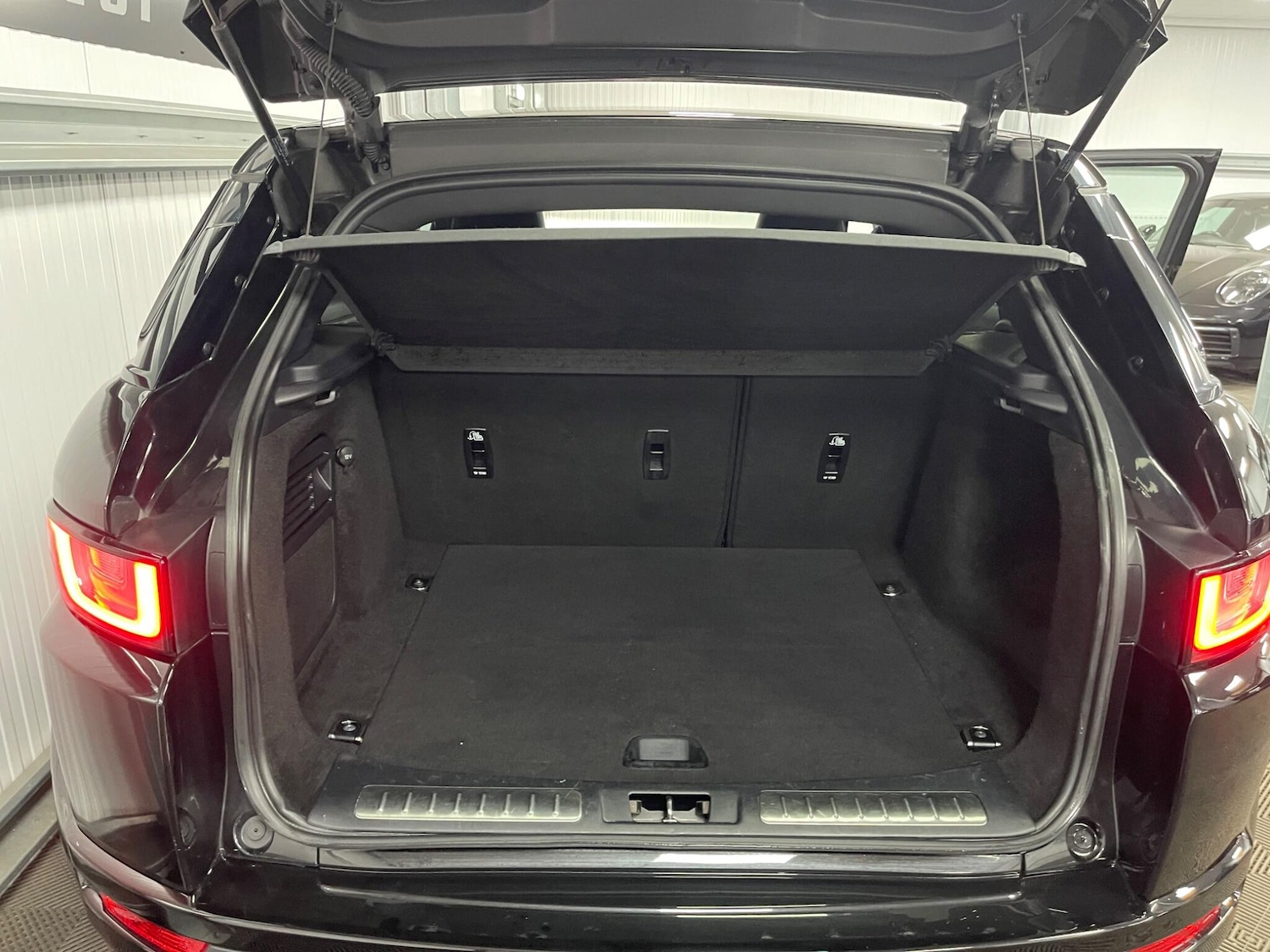 Used Land Rover Range Rover Evoque 2018 for sale - 78148028: Photo 40