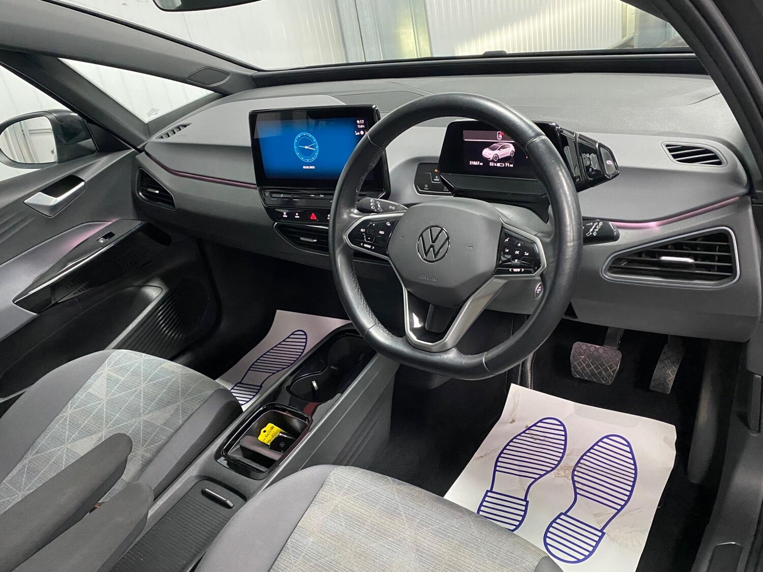 Vehicle 28