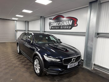 Used Volvo V90 Cross Country 2019 for sale - 78319069: Photo