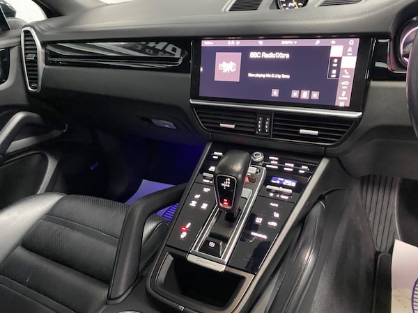 Used Porsche Cayenne 2020 for sale - 74020389: Photo 31