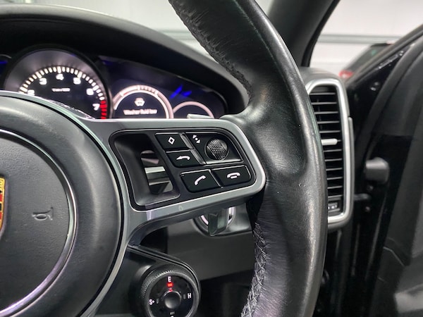 Used Porsche Cayenne 2020 for sale - 74020389: Photo 44
