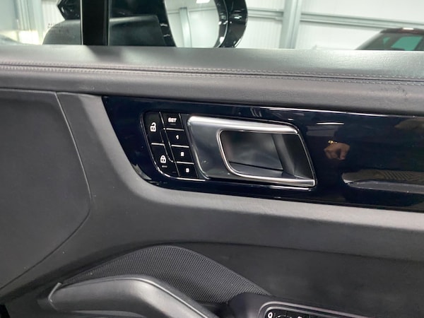 Used Porsche Cayenne 2020 for sale - 74020389: Photo 45