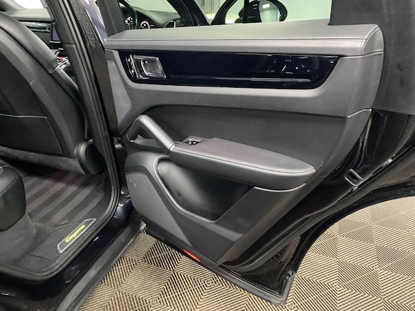 Used Porsche Cayenne 2020 for sale - 74020389: Photo 46