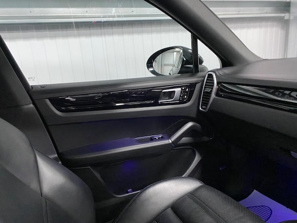 Used Porsche Cayenne 2020 for sale - 74020389: Photo 47