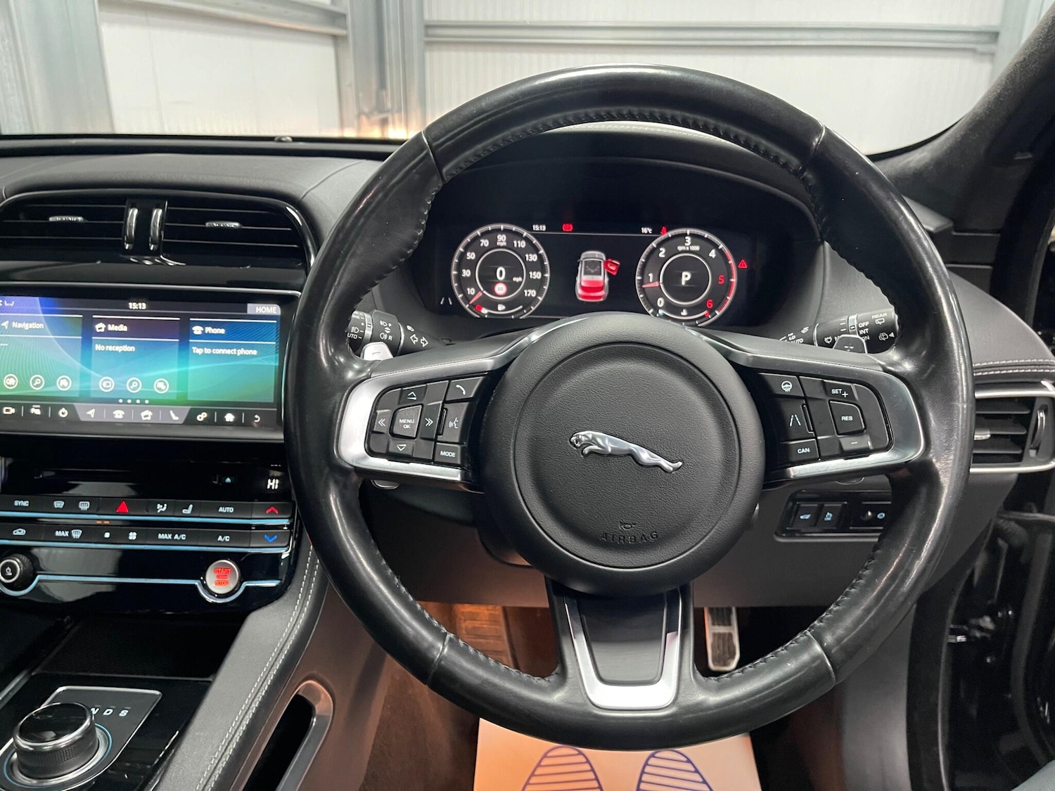 Used Jaguar F-Pace for sale - 78127947: Photo 28