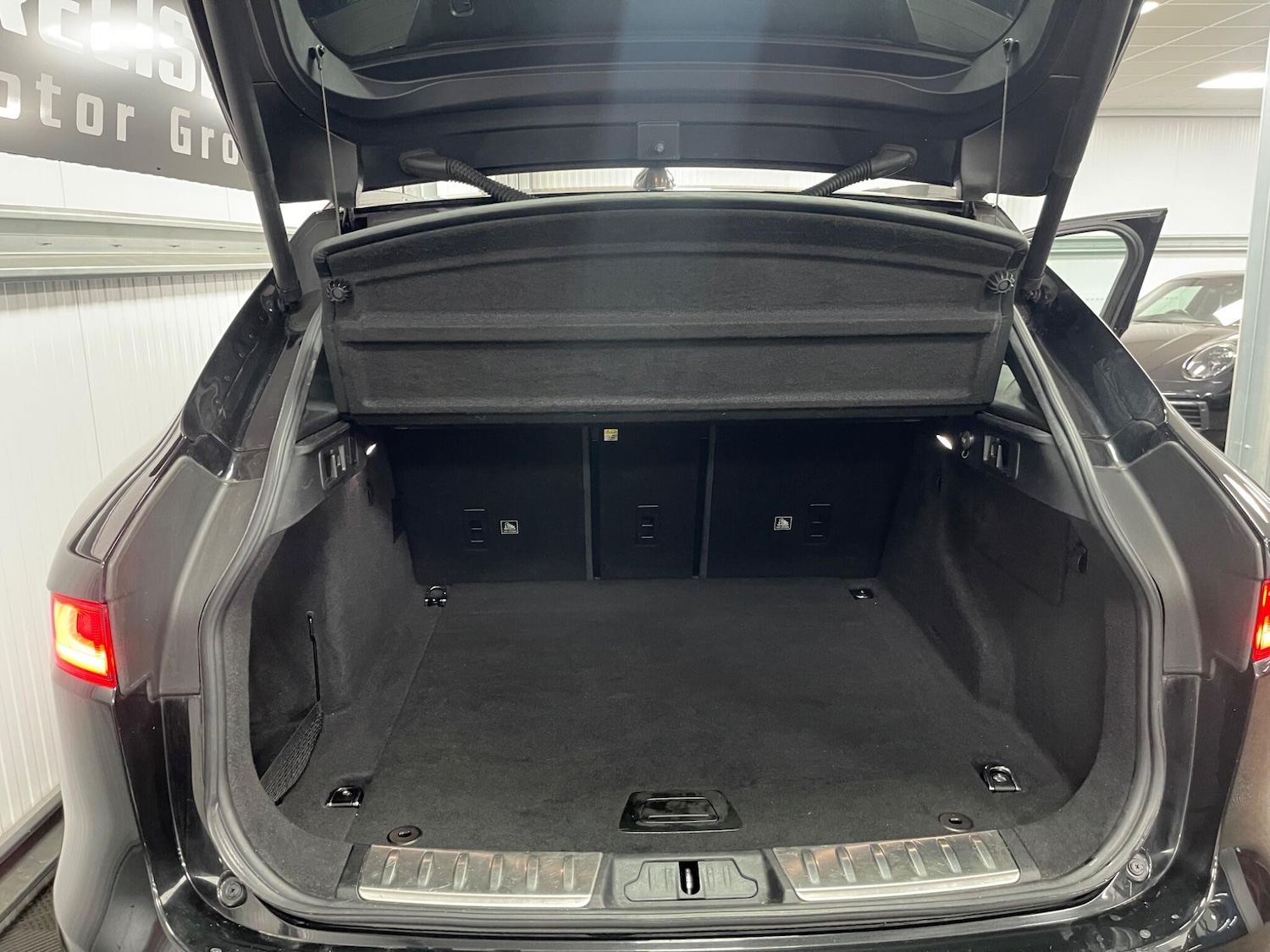 Used Jaguar F-Pace for sale - 78127947: Photo 45