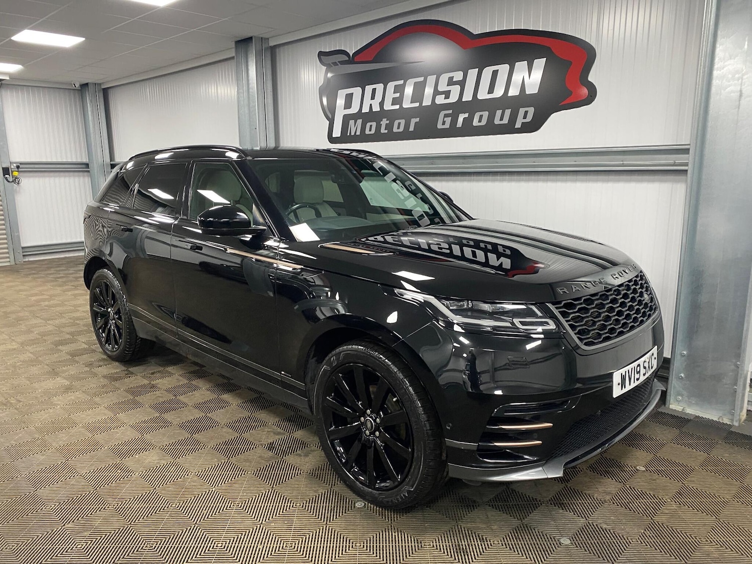 Used Land Rover Range Rover Velar 2019 for sale - 77057538: Photo 2