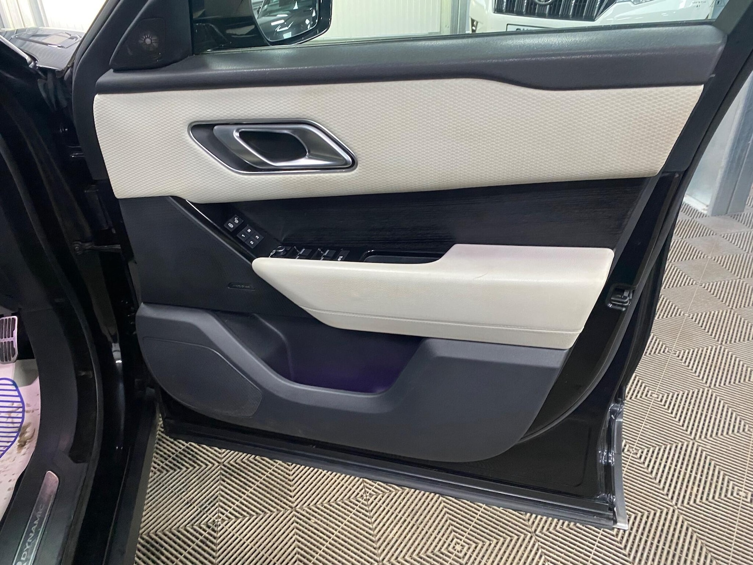 Used Land Rover Range Rover Velar 2019 for sale - 77057538: Photo 42