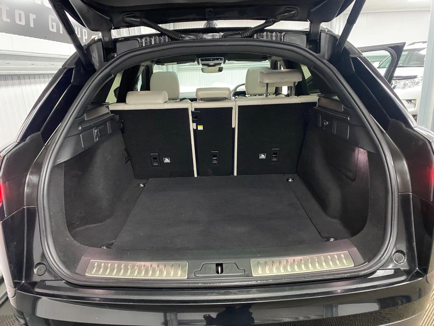 Used Land Rover Range Rover Velar 2019 for sale - 77057538: Photo 46