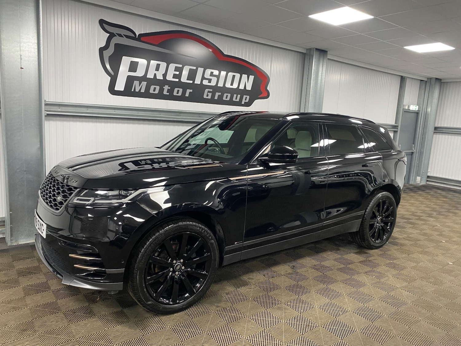 Used Land Rover Range Rover Velar 2019 for sale - 77057538: Photo 5