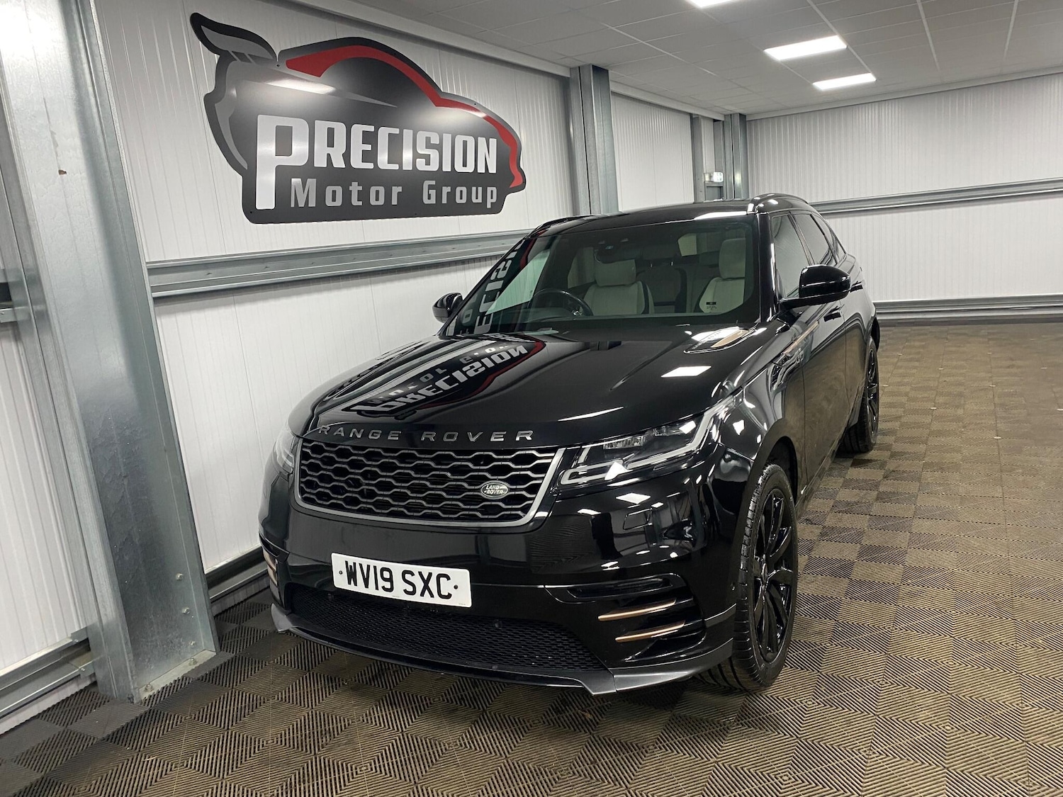 Used Land Rover Range Rover Velar 2019 for sale - 77057538: Photo 9