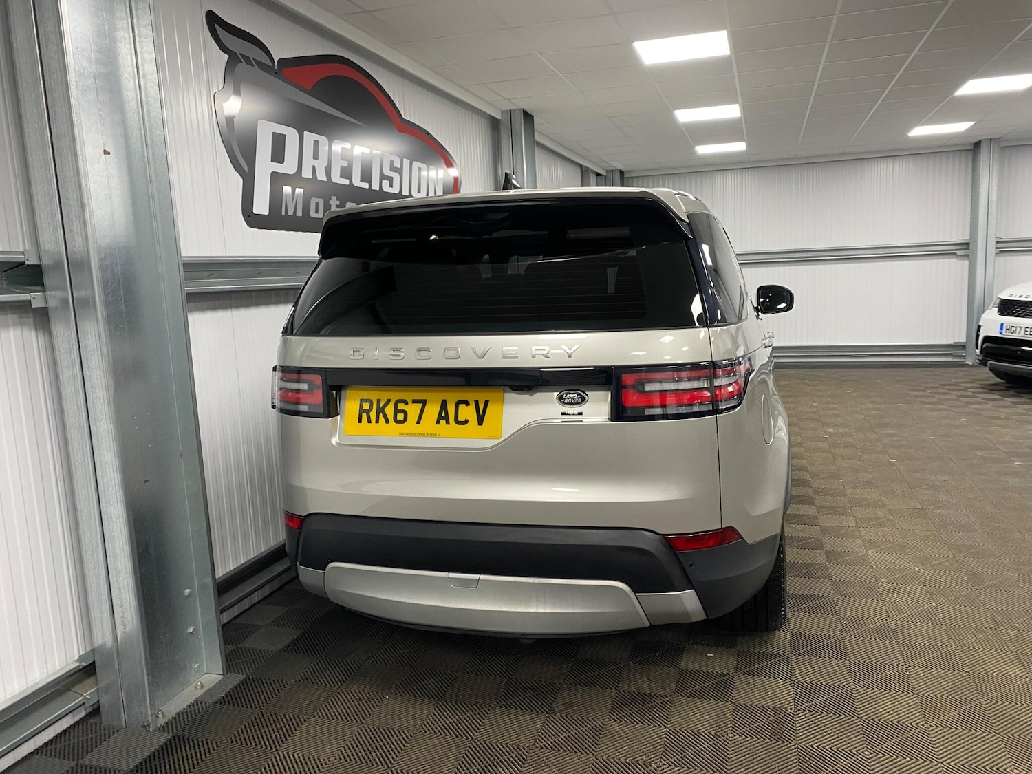 Used Land Rover Discovery 2017 for sale - 76865844: Photo 23