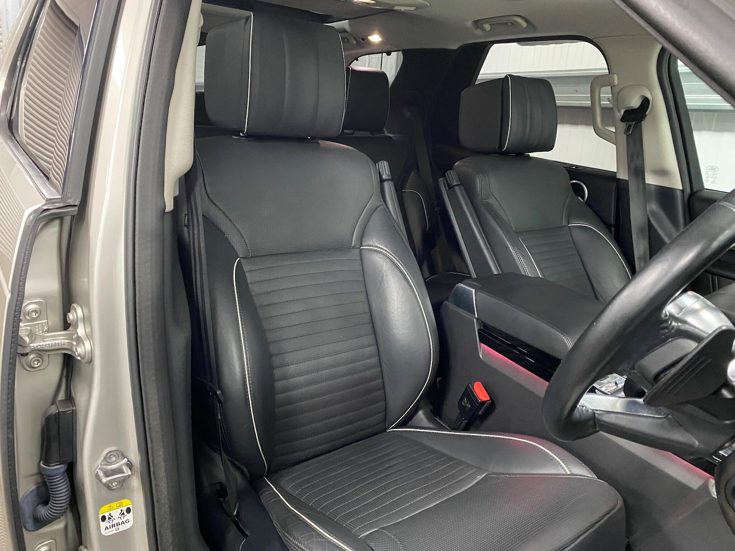 Used Land Rover Discovery 2017 for sale - 76865844: Photo 36