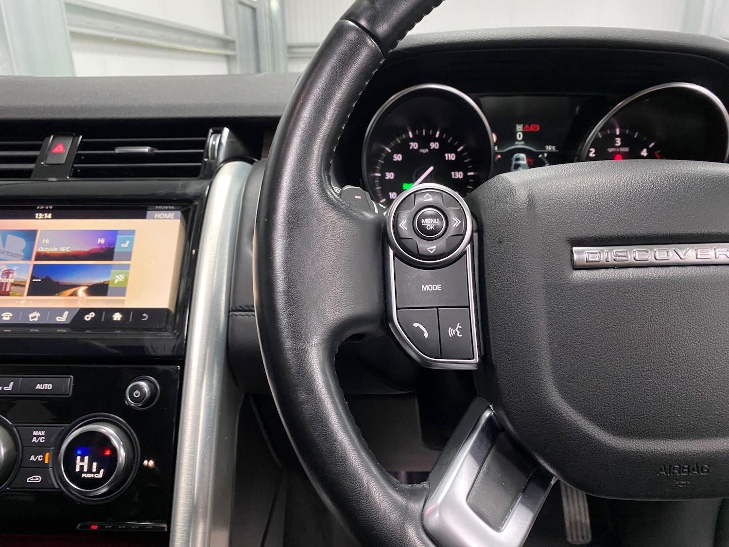 Used Land Rover Discovery 2017 for sale - 76865844: Photo 45