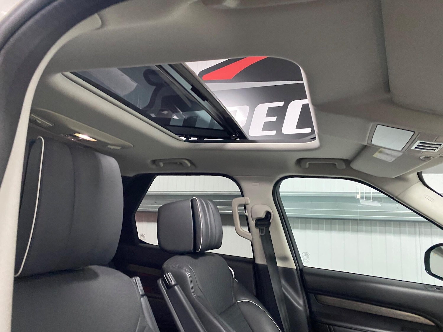 Used Land Rover Discovery 2017 for sale - 76865844: Photo 47