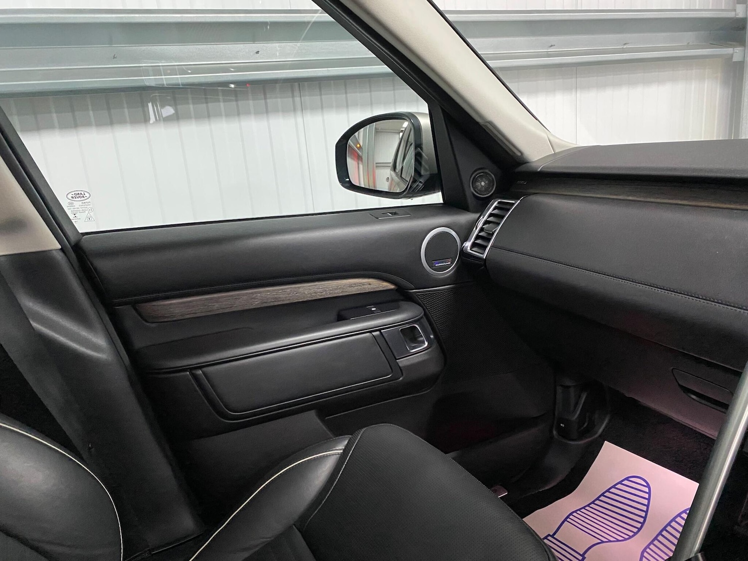 Used Land Rover Discovery 2017 for sale - 76865844: Photo 49