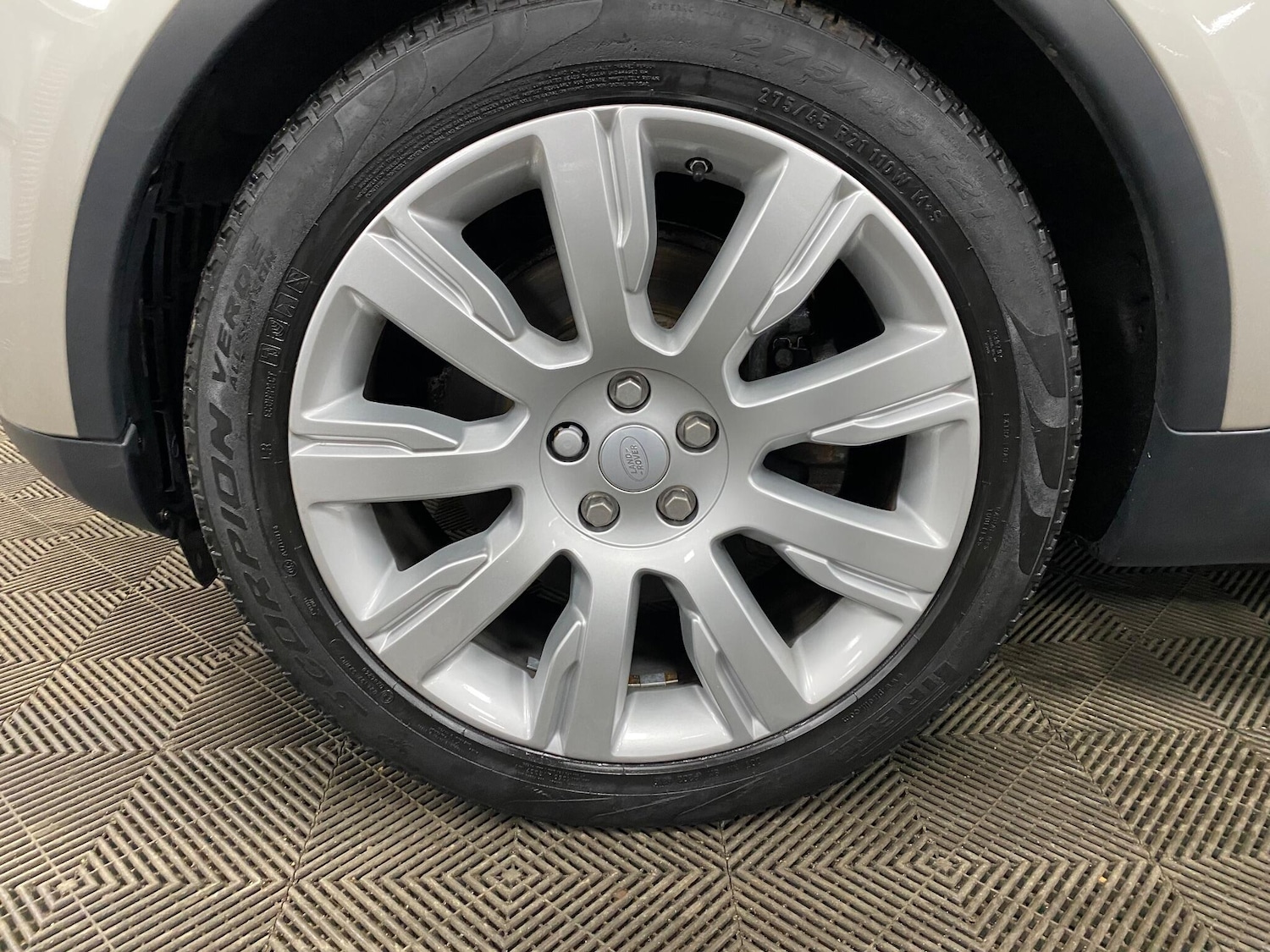 Used Land Rover Discovery 2017 for sale - 76865844: Photo 54