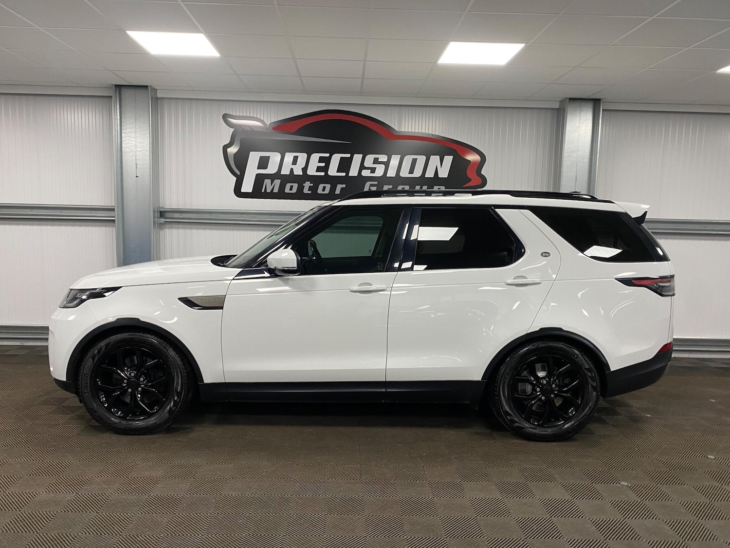 Used Land Rover Discovery 2018 for sale - 76997453: Photo 16