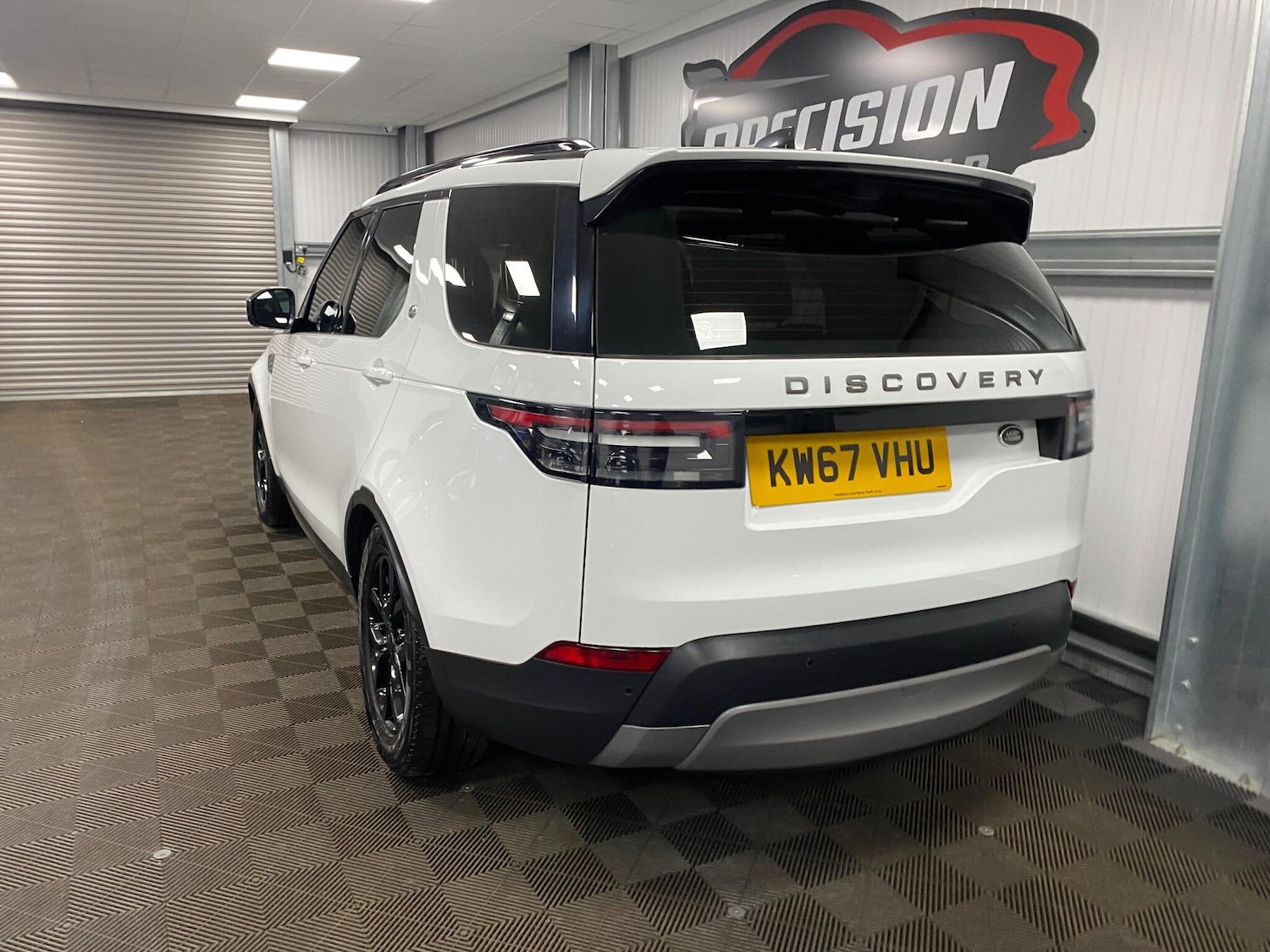 Used Land Rover Discovery 2018 for sale - 76997453: Photo 6