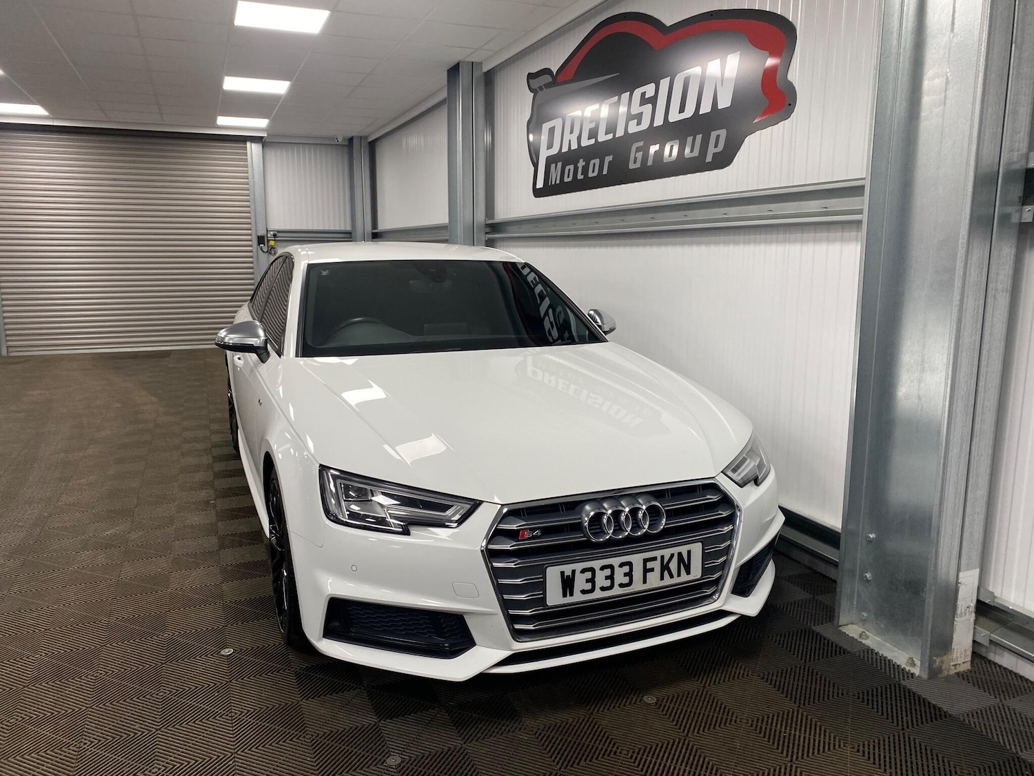 Used Audi A4 2018 for sale - 77705664: Photo 2