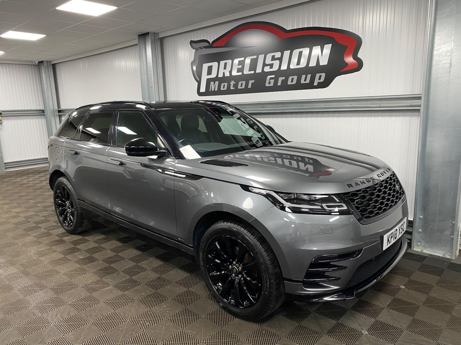 Used Land Rover Range Rover Velar 2018 for sale - 76380489: Photo 2